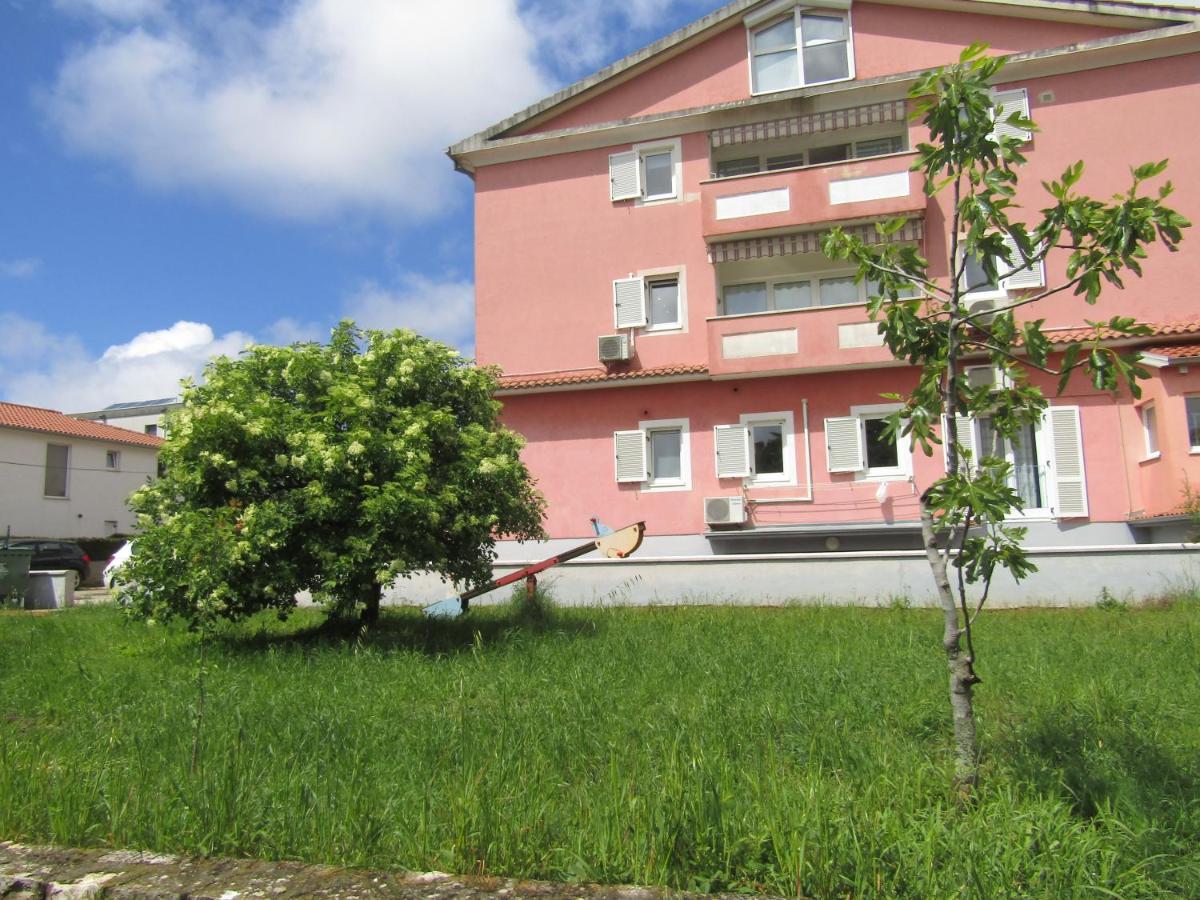 Green Garden Apartments Rovinj Exteriör bild